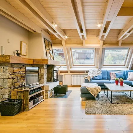 Lägenhet Luderna - Triplex Tuc Dera Salana