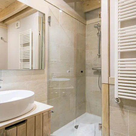 Luderna - Triplex Tuc Dera Salana Apartment